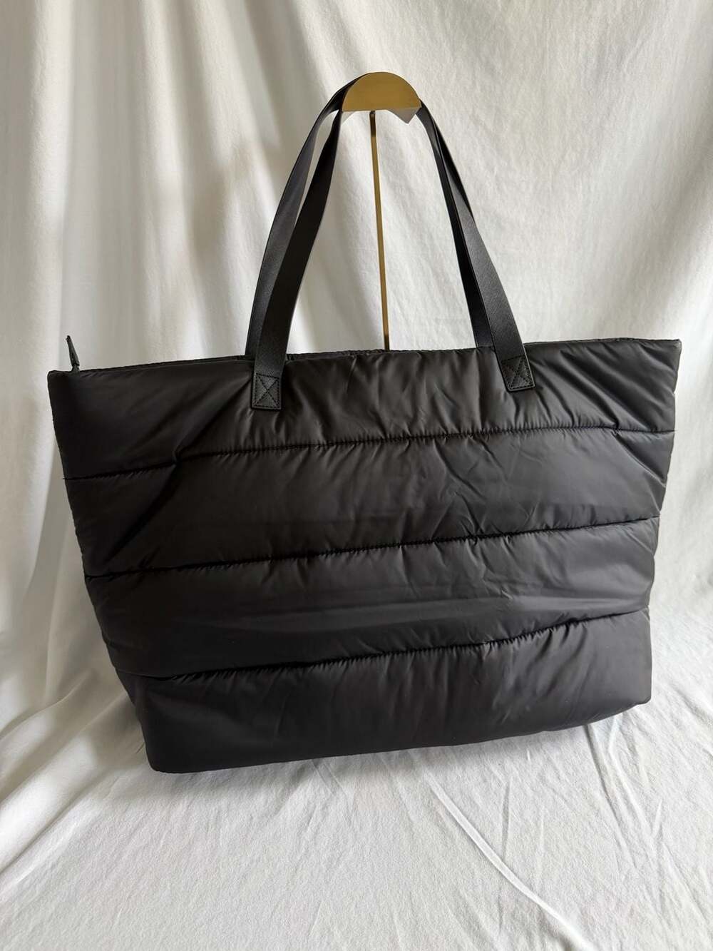 Rare Beauty Puffy Traveler Tote - Black - Picture 3 of 4